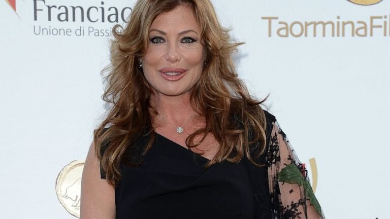 kelly-lebrock-net-worth