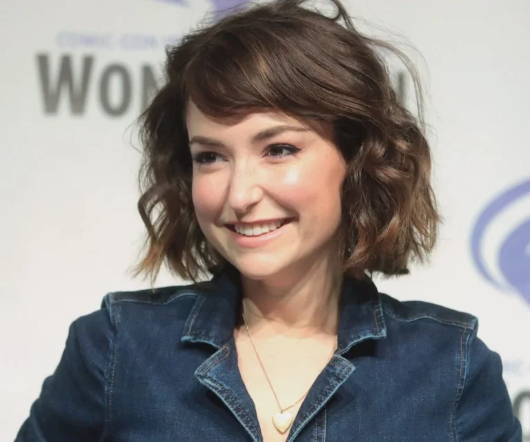 milana-vayntrub-net-worth